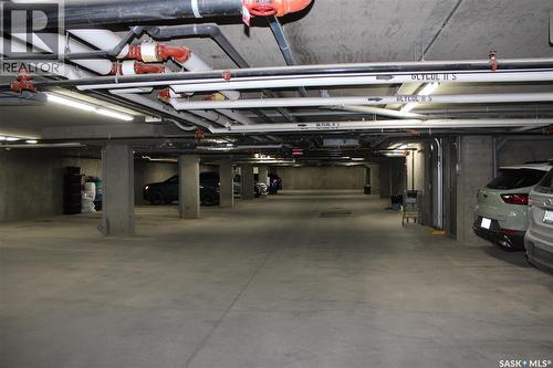 404 820 5Th Street Ne, Weyburn, SK - Indoor Photo Showing Garage
