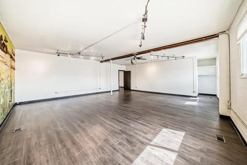 9938 70 Ave Nw, Edmonton, AB 