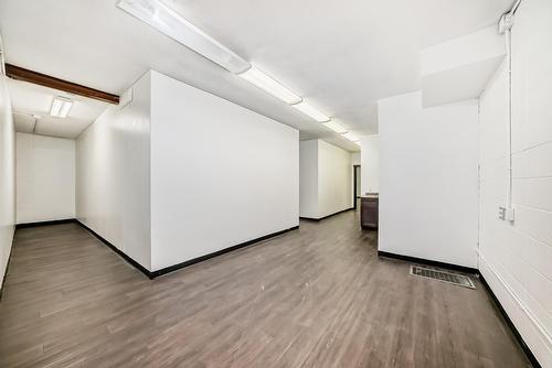 9938 70 Ave Nw, Edmonton, AB 