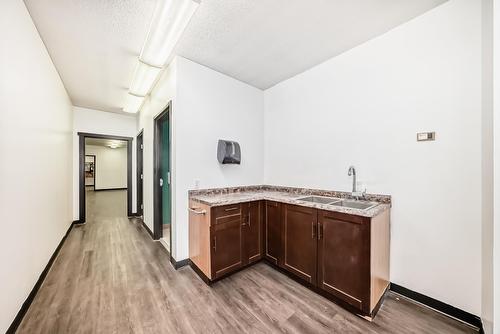 9938 70 Ave Nw, Edmonton, AB 