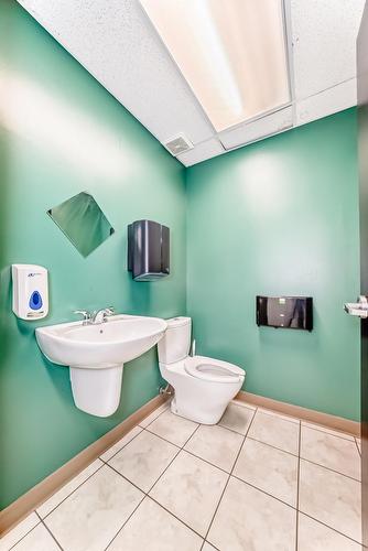 9938 70 Ave Nw, Edmonton, AB 