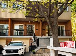 174 HOMESTEAD ROAD Toronto, ON M1E 3S2