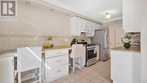 1730 Silver Maple Drive, Pickering, ON - Indoor Photo Showing Kitchen With Stainless Steel Kitchen