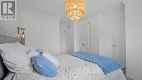 1730 Silver Maple Drive, Pickering, ON - Indoor Photo Showing Bedroom