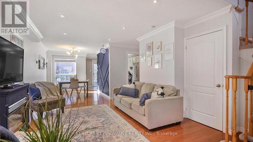 1730 Silver Maple Drive, Pickering, ON - Indoor Photo Showing Living Room
