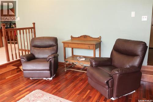 211 Pipestone Avenue, Wawota, SK - Indoor