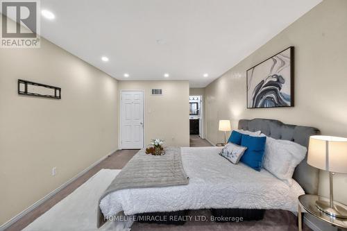 5342 Crane Court, Mississauga, ON - Indoor Photo Showing Bedroom