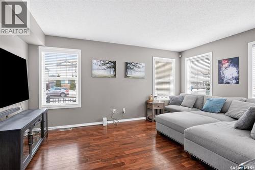 201 105 Lynd Crescent, Saskatoon, SK - Indoor Photo Showing Living Room