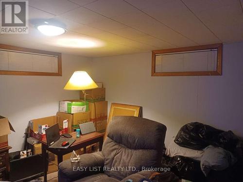 2218 Iris Street, Ottawa, ON - Indoor