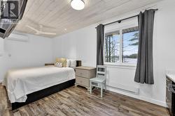 Master Bedroom (water views) - 