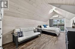 Huge Living Space! - 