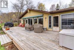 Large deck across front of Home/Cottage - 