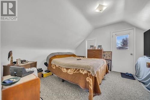 141 Samuel Street, Kitchener, ON - Indoor Photo Showing Bedroom