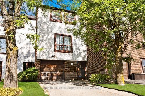 2 - 4020 BRANDON GATE DRIVE  Mississauga, ON L4T 3W8