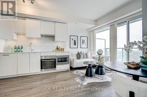 3009 - 195 REDPATH AVENUE  Toronto, ON M4P 0E4