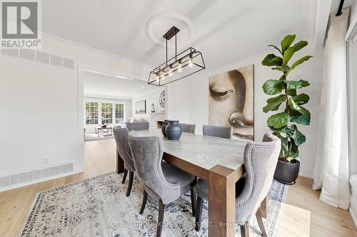 360 Isabella Avenue, Mississauga, ON - Indoor Photo Showing Dining Room