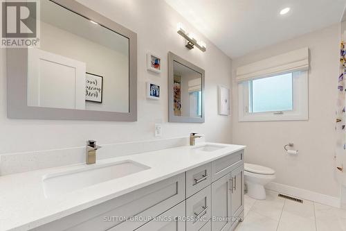 360 Isabella Avenue, Mississauga, ON - Indoor Photo Showing Bathroom