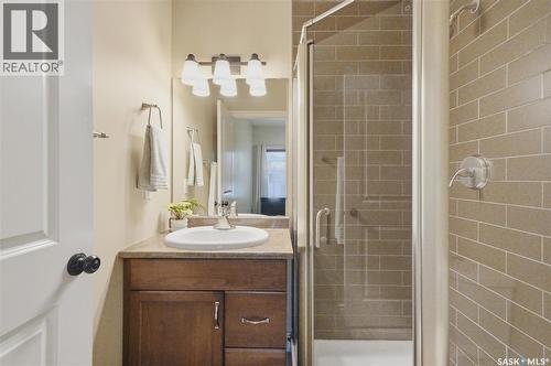 234 Klassen Crescent, Saskatoon, SK - Indoor Photo Showing Bathroom