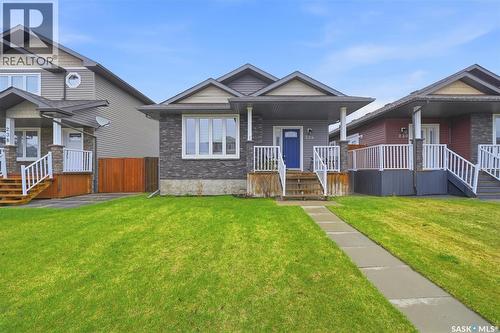 234 Klassen Crescent, Saskatoon, SK - Outdoor With Facade