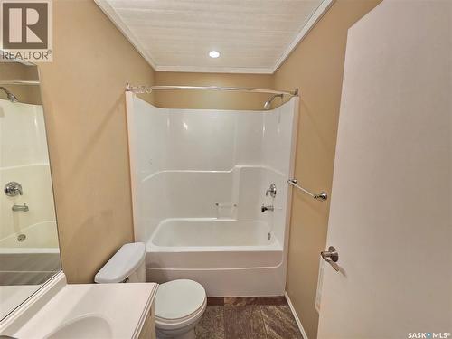 105 Main Street, Wawota, SK - Indoor Photo Showing Bathroom