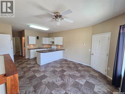 105 Main Street, Wawota, SK - Indoor Photo Showing Kitchen