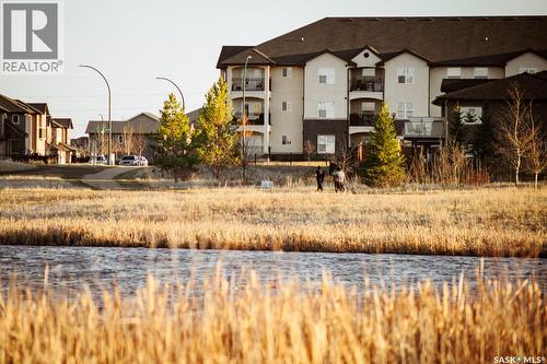 207 211 Ledingham Street, Saskatoon, SK - Outdoor