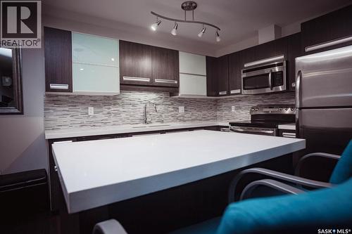 207 211 Ledingham Street, Saskatoon, SK - Indoor Photo Showing Kitchen With Upgraded Kitchen