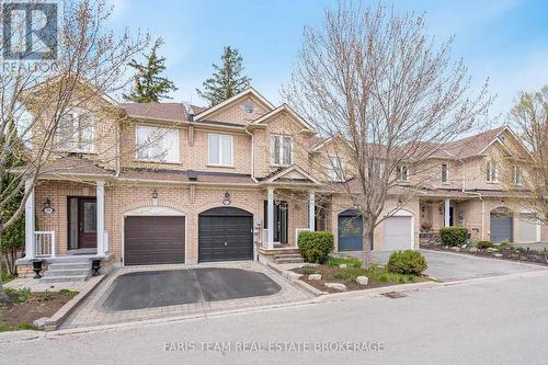 272 TOM TAYLOR CRESCENT  Newmarket, ON L3X 3E8
