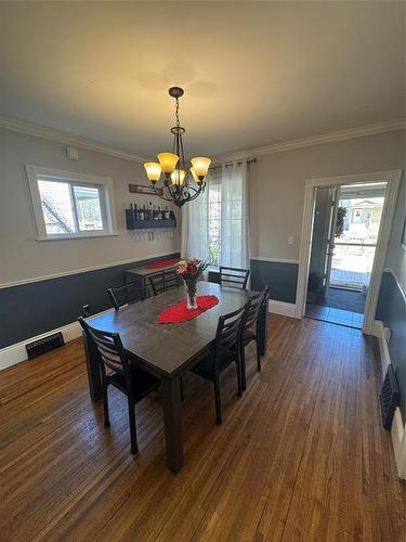 450 3Rd Street, Brandon, MB - Indoor Photo Showing Dining Room
