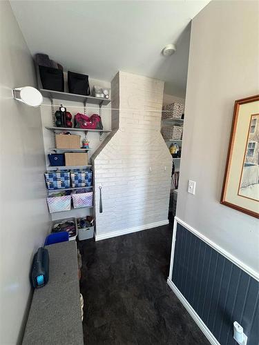 450 3Rd Street, Brandon, MB - Indoor Photo Showing Other Room