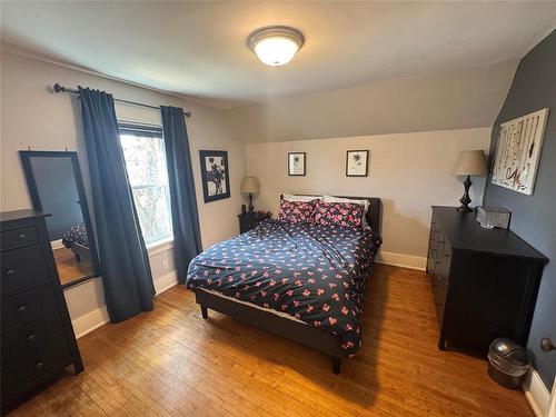 450 3Rd Street, Brandon, MB - Indoor Photo Showing Bedroom