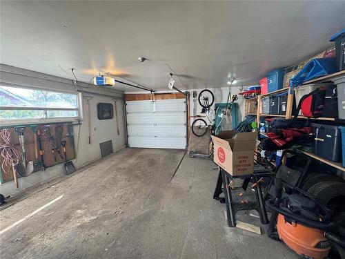 450 3Rd Street, Brandon, MB - Indoor Photo Showing Garage