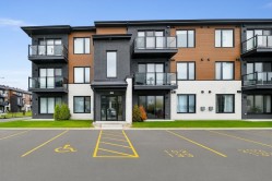 302-133 Rue Michel-Choinière  Salaberry-De-Valleyfield, QC J6R 0R5