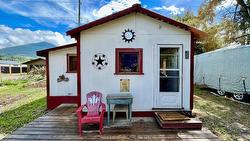 305 8th Avenue Nakusp, BC V0G 1R0