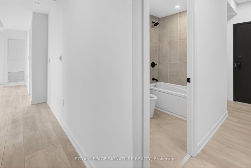 C1207-4878 Powers Common, Burlington, ON - Indoor Photo Showing Other Room