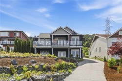 456 Battie Dr Ladysmith, BC V9G 1V9