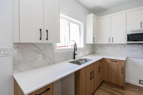 1506 Pritchard Ave, Winnipeg, MB 