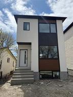1506 Pritchard AVE  Winnipeg, MB R2X 0H5