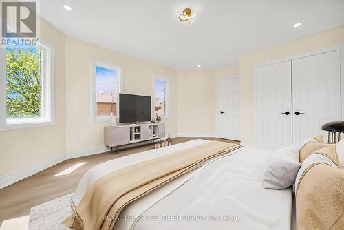 5016 Natkarni Crescent, Mississauga, ON - Indoor Photo Showing Bedroom