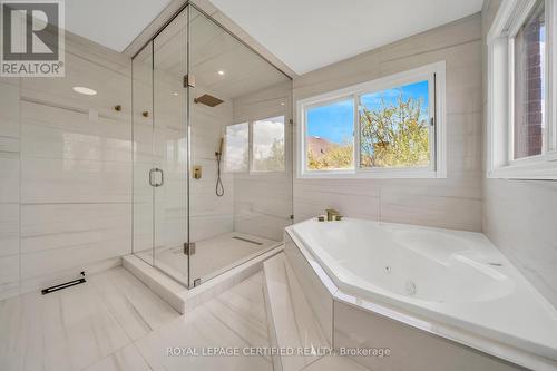 5016 Natkarni Crescent, Mississauga, ON - Indoor Photo Showing Bathroom