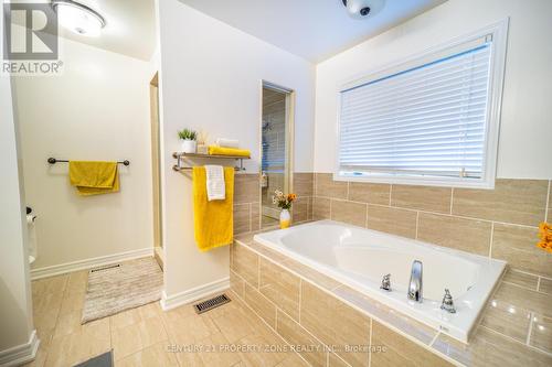 62 Impulse Circle, Brampton, ON - Indoor Photo Showing Bathroom