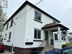 4 - 51 LYONS AVENUE Welland (Lincoln/Crowland), ON L3B 1L8