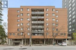 308 - 191 PARKDALE AVENUE  Ottawa, ON K1Y 1E8
