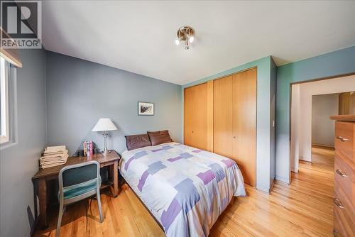 602 Schofield Highway, Warfield, BC - Indoor Photo Showing Bedroom