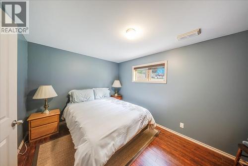 602 Schofield Highway, Warfield, BC - Indoor Photo Showing Bedroom