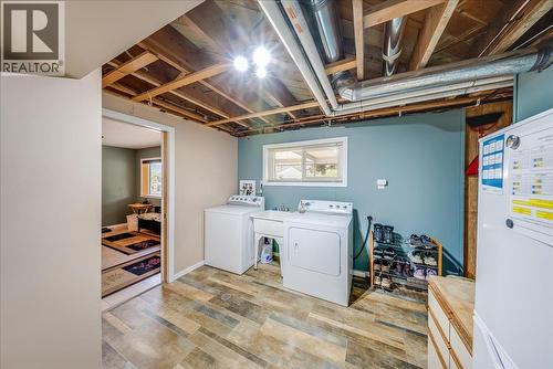 602 Schofield Highway, Warfield, BC - Indoor Photo Showing Laundry Room