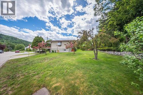 602 Schofield Highway, Warfield, BC - Outdoor