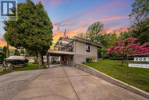 602 Schofield Highway, Warfield, BC - Outdoor