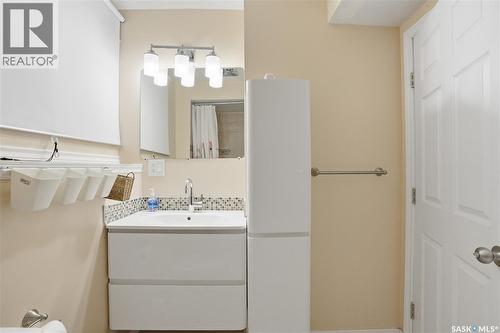 2305 Taylor Street E, Saskatoon, SK 