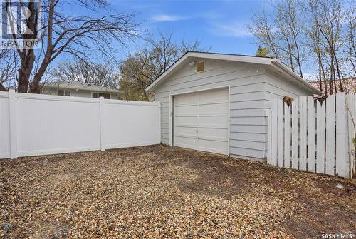 2305 Taylor Street E, Saskatoon, SK - Outdoor